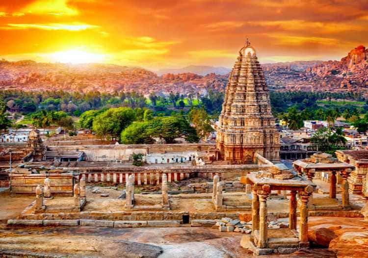 Hampi, Karnataka, UNESCO World Heritage Site, ancient ruins, temples, tourist destination, architecture, history, attractions.