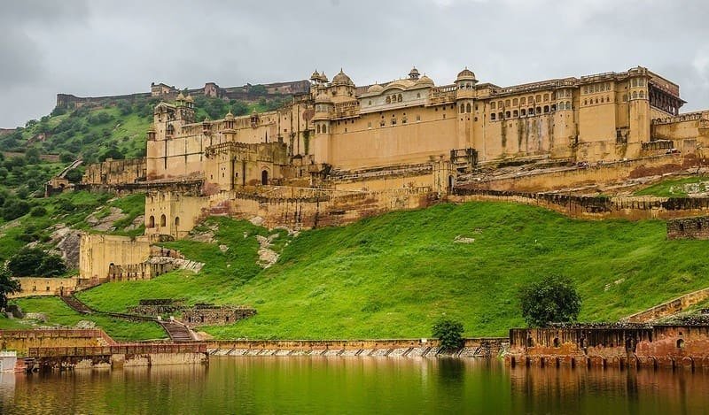 Amer Fort, Jaipur: A Magnificent Monument of Rajput Architecture