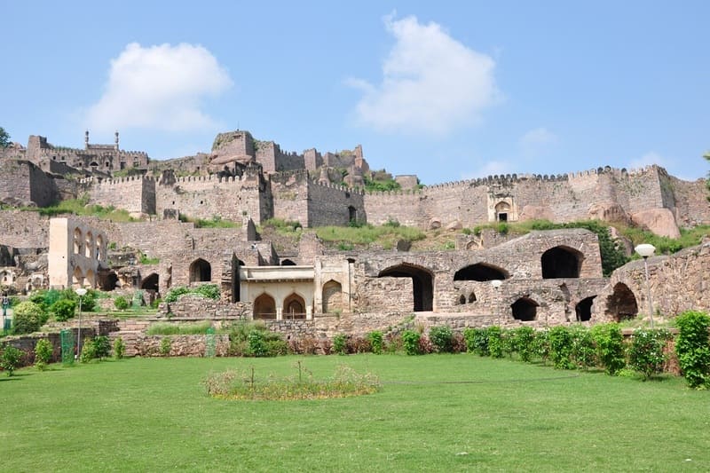 Golconda Fort, Hyderabad, history, architecture, tourist attractions